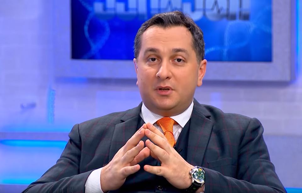 არადა, კაი რო აღმოჩნდეს და მე არ გავიკეთო, მერე რა ვქნა?” - კოტე მათითაშვილი - Metronome.Ge