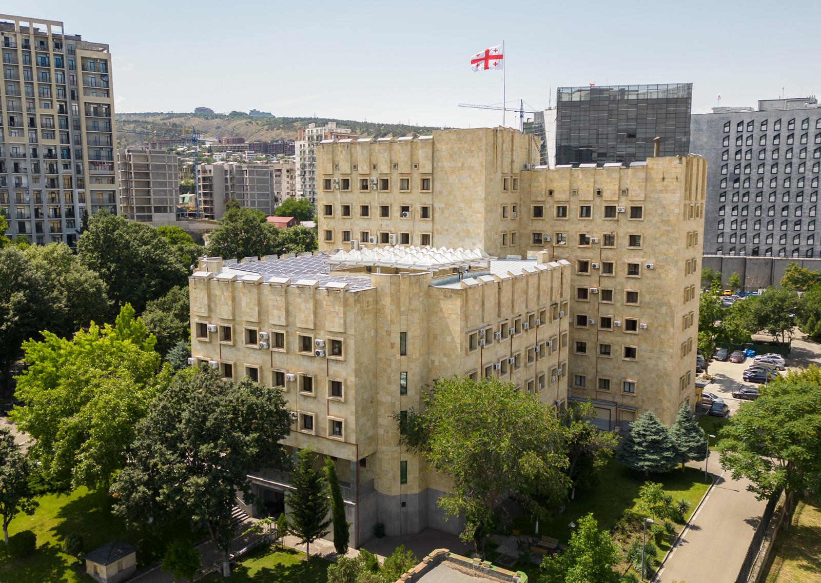 პროკურატურის მოთხოვნით, 7 არასამთავრობო ორგანიზაციის ანგარიშები დააყადაღეს