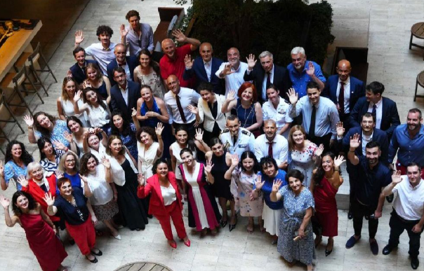 “ნახვამდის საქართველო, მადლობა საფრანგეთის გუნდს ურყევი თავდადებისა და ფასდაუდებელი წვლილისთვის ფრანგულ-ქართული მეგობრობის საქმეში” – შერაზ გასრი