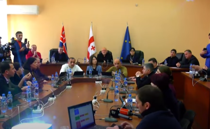 გორის საკრებულოს თავმჯდომარის იმპიჩმენტის საკითხი ჩავარდა