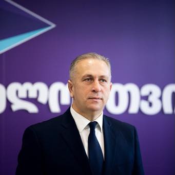 ზაზა თავაძე პოლიტიკიდან წავიდა