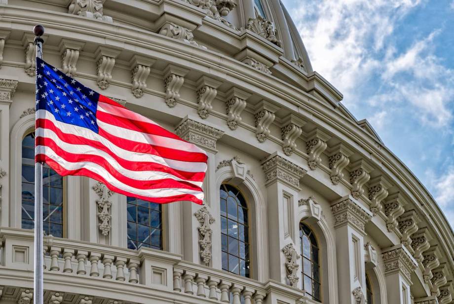 “აშშ-მა ყოფილ ევროკომისარს სავიზო შეზღუდვები დაუწესა” – Reuters