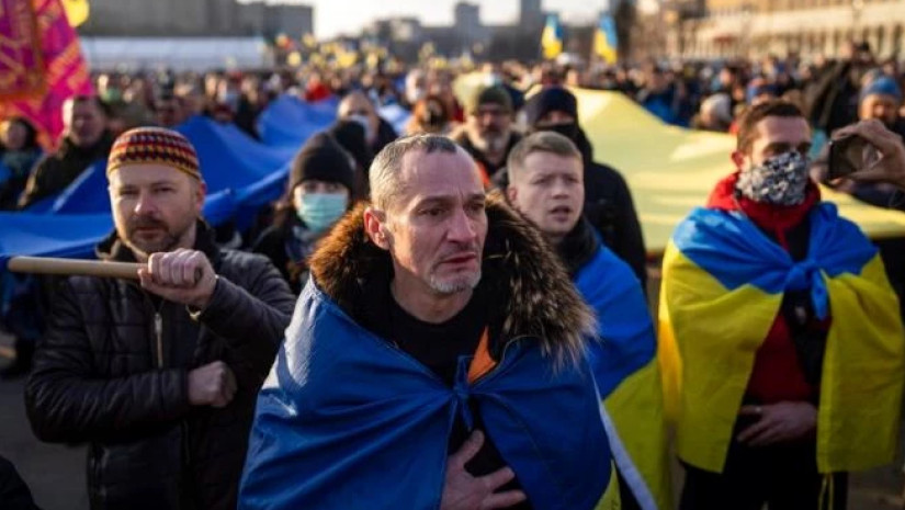 “უკრაინელების 51,4% აცხადებს, რომ მონაწილეობას მიიღებს საპროტესტო აქციებში, თუ უკრაინა სამშვიდობო მოლაპარაკებების დროს მიუღებელ კომპრომისებზე წავა” – უკრაინული მედია