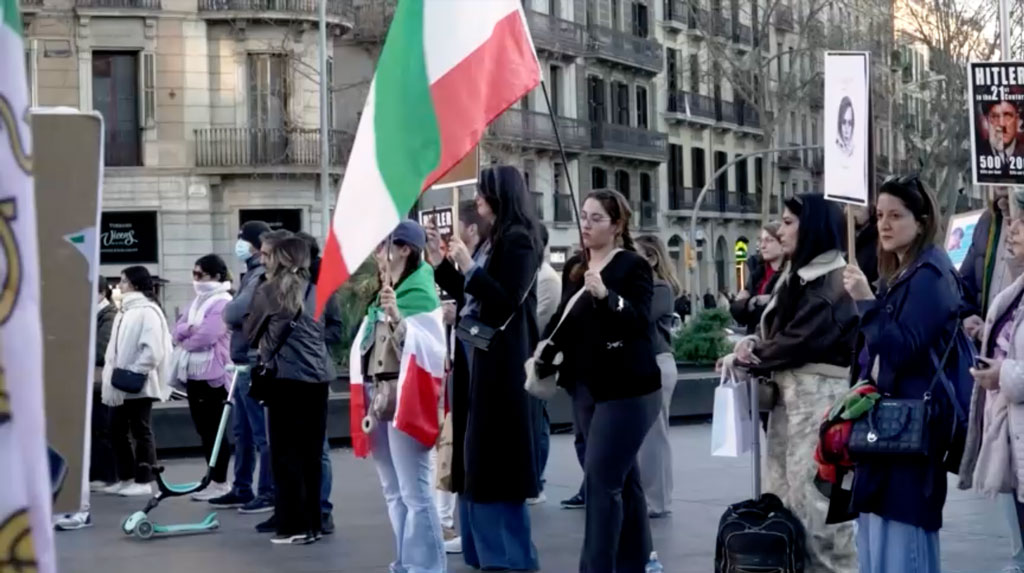 ირანში აშშ-ის სამხედრო ჩარევის მოთხოვნით ბარსელონაში ასობით დემონსტრანტმა აქცია გამართა