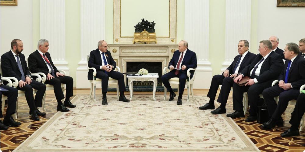 “სომხეთის რკინიგზის საკითხზე სიღრმისეული საუბარი გვქონდა, ჩვენ არ გვინდა, ზიანი მივაყენოთ რუსეთის ინტერესებს, ამავდროულად, ვერ ვიყენებთ კონკურენტულ უპირატესობებს” – ნიკოლ ფაშინიანი